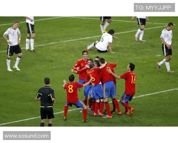 班特列与墨尔本港的激烈对决揭示足球战术与团队协作的精彩碰撞