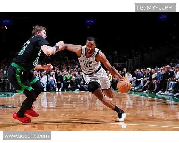 哈里森巴恩斯的篮球之路与职业生涯的辉煌成就探讨