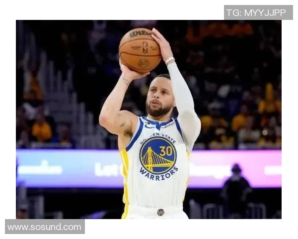 库里三分球总数突破四千大关成为历史第一人再创辉煌纪录 库里三分球总数突破四千大关成为历史第一人再创辉煌纪录