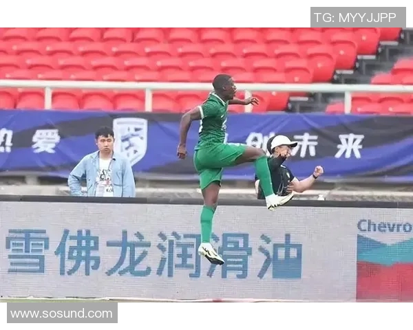 恒大与国安激战正酣谁能在这场巅峰对决中笑到最后 恒大与国安激战正酣谁能在这场巅峰对决中笑到最后