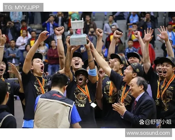 辽宁队与福建队常规赛精彩对决展现篮球魅力与团队精神 辽宁队与福建队常规赛精彩对决展现篮球魅力与团队精神