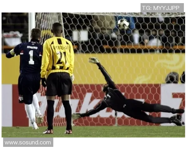 诺伊尔：从守门员到传奇的足球之路与不屈精神的完美诠释