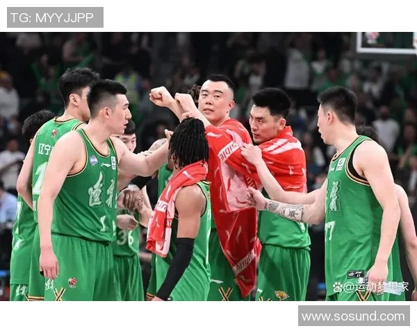 韩德君的篮球之路：从青涩少年到CBA传奇的成长历程与辉煌成就